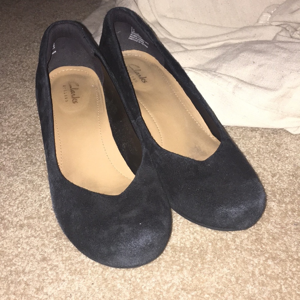 Clark’s suede wedges-great condition!